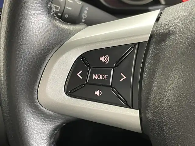 トヨタ タンク カスタムG 埼玉県 2019(令1)年 1.6万km パールホワイトⅢ スマートアシスト3/衝突警報機能/衝突回避支援ブレーキ機能/誤発進抑制制御機能/車線逸脱警報機能/先行車発進お知らせ機能/オートハイビーム/純正9インチナビ（NSZT-Y68T）/　DTV CD DVD BT SD/両側パワースライドドア/パノラミックビューモニター/前席シートヒーター/クルーズコントロール/TRC（トラクションコントロール）/VSC（ビークルスタビリティコントロール）/Stop&Start System(SMART STOP)/社外前後ドライブレコーダー（CS-71FW）/ビルトインETC/エンジンスタートボタン/スマートキー/スペアキー/純正アルミホイール/純正LEDヘッドランプ＆フォグランプ