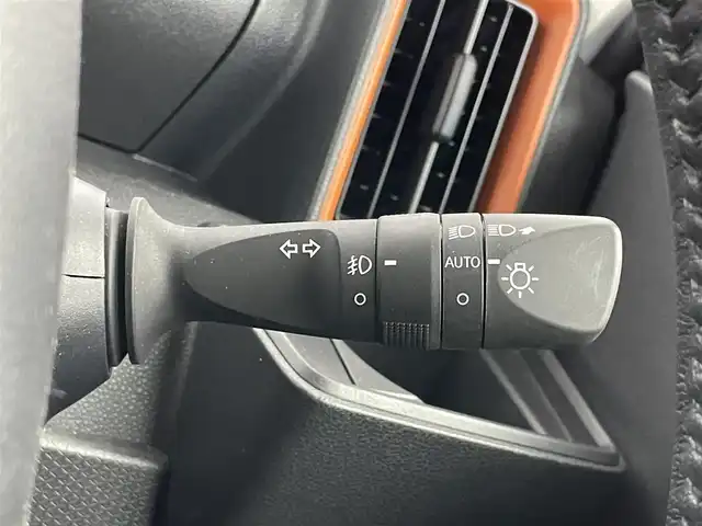 ダイハツ タント ファンクロスターボ 埼玉県 2023(令5)年 1.1万km ブラックマイカメタリック/シャイニングホワイトパール スマートアシスト　社外８インチディスプレイオーディオ　パノラマモニター　ＢＳＭ　アダプティブクルーズコントロール　シートヒーター　ＨＤＭＩ　純正アルミホイール　オートハイビーム　ＬＥＤライト　地デジ