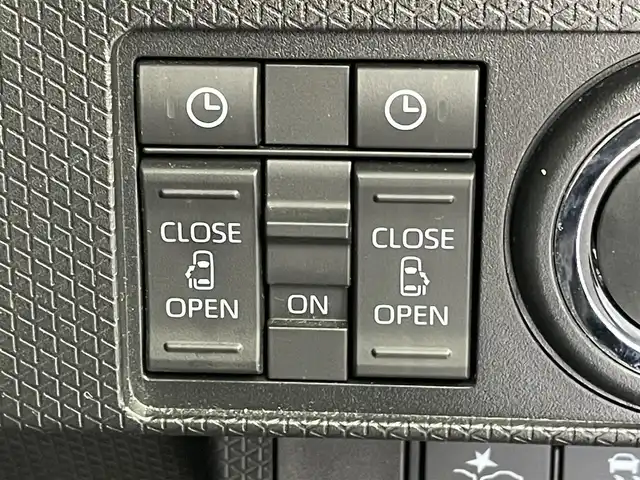 ダイハツ タント ファンクロスターボ 埼玉県 2023(令5)年 1.1万km ブラックマイカメタリック/シャイニングホワイトパール スマートアシスト　社外８インチディスプレイオーディオ　パノラマモニター　ＢＳＭ　アダプティブクルーズコントロール　シートヒーター　ＨＤＭＩ　純正アルミホイール　オートハイビーム　ＬＥＤライト　地デジ