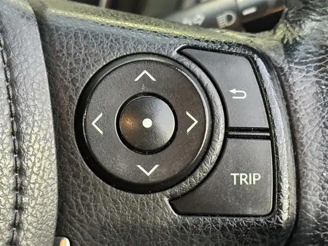 トヨタ カローラ フィールダー ハイブリッドG 香川県 2014(平26)年 16.7万km ブルーM 純正ナビ/→ワンセグ/Bluetooth/バックカメラ/社外15インチアルミ/純正フロアマット/ETC/横滑り防止装置/革巻きステアリング/ステアリングリモコン/プッシュスタート/スマートキー/パワーステアリング/パワーウィンドウ