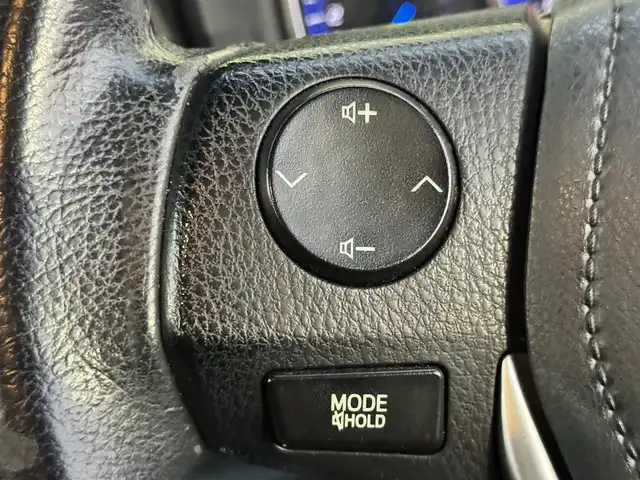 トヨタ カローラ フィールダー ハイブリッドG 香川県 2014(平26)年 16.7万km ブルーM 純正ナビ/→ワンセグ/Bluetooth/バックカメラ/社外15インチアルミ/純正フロアマット/ETC/横滑り防止装置/革巻きステアリング/ステアリングリモコン/プッシュスタート/スマートキー/パワーステアリング/パワーウィンドウ