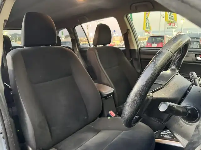 トヨタ カローラ フィールダー ハイブリッドG 香川県 2014(平26)年 16.7万km ブルーM 純正ナビ/→ワンセグ/Bluetooth/バックカメラ/社外15インチアルミ/純正フロアマット/ETC/横滑り防止装置/革巻きステアリング/ステアリングリモコン/プッシュスタート/スマートキー/パワーステアリング/パワーウィンドウ