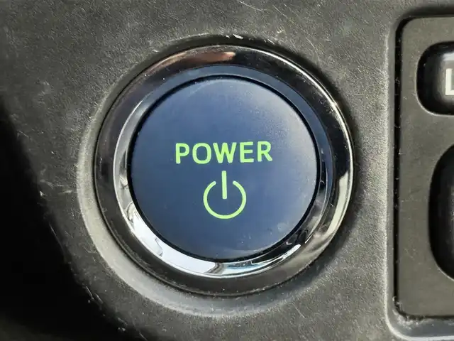 トヨタ カローラ フィールダー ハイブリッドG 香川県 2014(平26)年 16.7万km ブルーM 純正ナビ/→ワンセグ/Bluetooth/バックカメラ/社外15インチアルミ/純正フロアマット/ETC/横滑り防止装置/革巻きステアリング/ステアリングリモコン/プッシュスタート/スマートキー/パワーステアリング/パワーウィンドウ