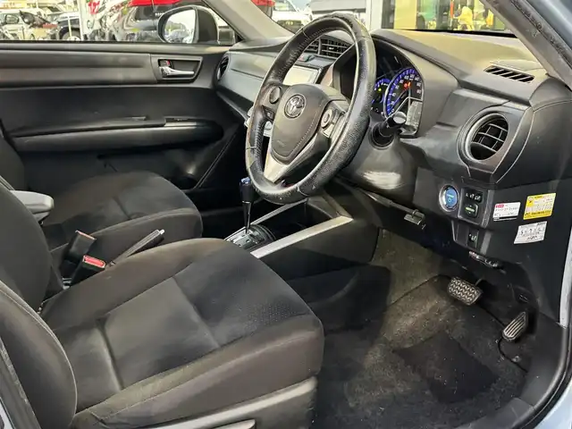 トヨタ カローラ フィールダー ハイブリッドG 香川県 2014(平26)年 16.7万km ブルーM 純正ナビ/→ワンセグ/Bluetooth/バックカメラ/社外15インチアルミ/純正フロアマット/ETC/横滑り防止装置/革巻きステアリング/ステアリングリモコン/プッシュスタート/スマートキー/パワーステアリング/パワーウィンドウ