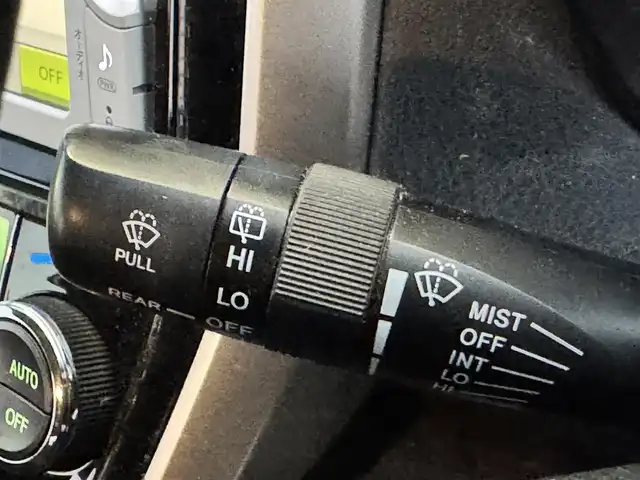 トヨタ カローラ フィールダー ハイブリッドG 香川県 2014(平26)年 16.7万km ブルーM 純正ナビ/→ワンセグ/Bluetooth/バックカメラ/社外15インチアルミ/純正フロアマット/ETC/横滑り防止装置/革巻きステアリング/ステアリングリモコン/プッシュスタート/スマートキー/パワーステアリング/パワーウィンドウ