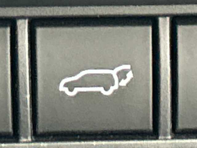 トヨタ プリウス Z 三重県 2023(令5)年 2.5万km ダークブルー /禁煙車//純正ナビ/・フルセグ・Bluetooth・USB・AppleCarPlay・AndroidAuto//パノラミックビューモニター//ブラインドスポットモニター//パワーバックドア//運転席パワーシート（メモリ付き）//前席ベンチレーション//前席シートヒーター//トヨタセーフティセンス//プリクラッシュセーフティ//レーダークルーズコントロール//オートマチックハイビーム//レーントレーシングアシスト//電子パーキング//ブレーキホールド//デジタルインナーミラー//ワイヤレスチャージャー//ステアリングヒーター//LEDヘッドライト//オートライト//革巻きステアリング//ステアリングイッチ//AC100V//ビルトインETC2.0//プッシュスタート//スマートキー