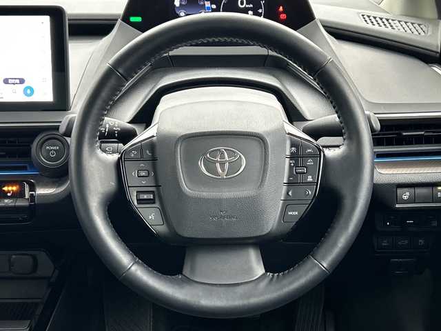 トヨタ プリウス Z 三重県 2023(令5)年 2.5万km ダークブルー /禁煙車//純正ナビ/・フルセグ・Bluetooth・USB・AppleCarPlay・AndroidAuto//パノラミックビューモニター//ブラインドスポットモニター//パワーバックドア//運転席パワーシート（メモリ付き）//前席ベンチレーション//前席シートヒーター//トヨタセーフティセンス//プリクラッシュセーフティ//レーダークルーズコントロール//オートマチックハイビーム//レーントレーシングアシスト//電子パーキング//ブレーキホールド//デジタルインナーミラー//ワイヤレスチャージャー//ステアリングヒーター//LEDヘッドライト//オートライト//革巻きステアリング//ステアリングイッチ//AC100V//ビルトインETC2.0//プッシュスタート//スマートキー