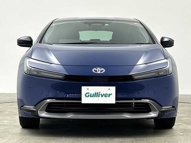 トヨタ プリウス Z 三重県 2023(令5)年 2.5万km ダークブルー /禁煙車//純正ナビ/・フルセグ・Bluetooth・USB・AppleCarPlay・AndroidAuto//パノラミックビューモニター//ブラインドスポットモニター//パワーバックドア//運転席パワーシート（メモリ付き）//前席ベンチレーション//前席シートヒーター//トヨタセーフティセンス//プリクラッシュセーフティ//レーダークルーズコントロール//オートマチックハイビーム//レーントレーシングアシスト//電子パーキング//ブレーキホールド//デジタルインナーミラー//ワイヤレスチャージャー//ステアリングヒーター//LEDヘッドライト//オートライト//革巻きステアリング//ステアリングイッチ//AC100V//ビルトインETC2.0//プッシュスタート//スマートキー