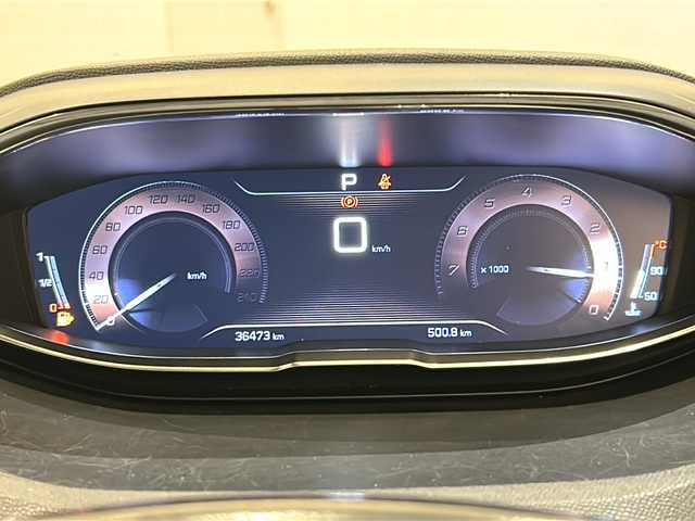 プジョー ３００８ GTライン 新潟県 2017(平29)年 3.7万km BLANC NACRE パノラミックガラススライディングルーフ/純正ナビ/フルセグTV/8インチタッチスクリーン/・ラジオ/BT/Apple Car Play/Android Auto/USB/バックカメラ/サイドカメラ/インテリジェントハイビーム/レーンキープアシスト/ストップ＆スタート/フロント＆バックソナー/アクティブブラインドスポットモニターシステム/アクティブクルーズコントロール/ディレクショナルヘッドランプ/パドルシフト/ワイヤレスチャージャー/パワーバックドア/純正18インチアルミホイール/ハーフレザーシート/ダウンヒルアシスト/ETC
