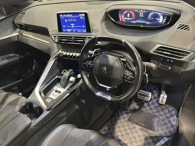 プジョー ３００８ GTライン 新潟県 2017(平29)年 3.7万km BLANC NACRE パノラミックガラススライディングルーフ/純正ナビ/フルセグTV/8インチタッチスクリーン/・ラジオ/BT/Apple Car Play/Android Auto/USB/バックカメラ/サイドカメラ/インテリジェントハイビーム/レーンキープアシスト/ストップ＆スタート/フロント＆バックソナー/アクティブブラインドスポットモニターシステム/アクティブクルーズコントロール/ディレクショナルヘッドランプ/パドルシフト/ワイヤレスチャージャー/パワーバックドア/純正18インチアルミホイール/ハーフレザーシート/ダウンヒルアシスト/ETC