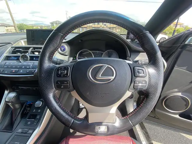 レクサス ＮＸ 300h Fスポーツ 福岡県 2015(平27)年 12.8万km スターライトブラックガラスフレーク ・サンルーフ/・レーダークルーズコントロール/・SDナビ/CD/DVD/Bluetooth/AUX/・赤革シート/シートヒーター/・社外ドライブレコーダー/・ETC/・純正18AW/・プッシュスタート/・スマートキー/・パワーシート/・オートライト/・LEDライト/・オートブレーキホールド/・ステアリングヒーター/・保証書/・取扱説明書/・記録簿