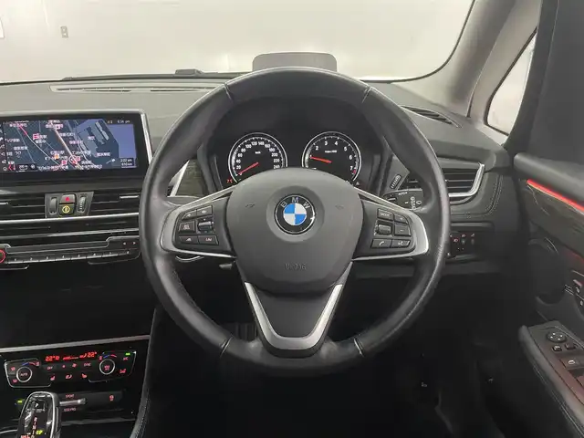 ＢＭＷ ２１８ｉ グランツアラー ラグジュアリー 兵庫県 2022(令4)年 1.8万km サファイアブラックP 純正ナビ/バックカメラ/ヘッドアップディスプレイ/電動フロントシート/フロントシートヒーター/ブラックレザーシート/ACC/車線逸脱警告/衝突被害軽減ブレーキ/ドライブレコーダー前後カメラ/Bluetooth
