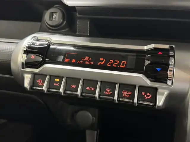 スズキ クロスビー HYBRID MZ 三重県 2022(令4)年 1.3万km タフカーキパールメタリック/ホワイト2トーン マイルドハイブリッド/FF/MTモード付インパネ6AT/カロッツェリア ディスプレイオーディオ DMH-SZ700/（FM/AM/TI（交通情報）/Bluetooth/USB/iPod/HDMI/AUX/CarPlay/AndroidAuto）/【OP】全方位モニター/ドライブレコーダー 前後/ETC/安全/・デュアルカメラブレーキサポート/・誤発進抑制機能（前方・後方）/・車線逸脱警報機能/・ふらつき警報機能/・車線維持支援機能/・アダプティブクルーズコントロール（全車速追従機能付）/・後退時ブレーキサポート/・リヤパーキングセンサー/・ハイビームアシスト/装備/・シートヒーター（D/N）/・オートエアコン/・オートライト/・LED ヘッドランプ＆フロントフォグランプ/・パドルシフト/・ステアリングスイッチ/・純正16inAW/・充電用USBジャック（Ax1、Cx1）/・プッシュスタート/・純正16inAW/・スマートキーx2/など