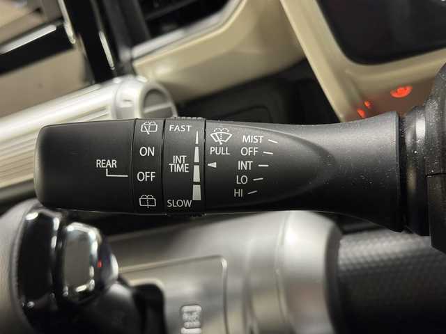 スズキ クロスビー HYBRID MZ 三重県 2022(令4)年 1.3万km タフカーキパールメタリック/ホワイト2トーン マイルドハイブリッド/FF/MTモード付インパネ6AT/カロッツェリア ディスプレイオーディオ DMH-SZ700/（FM/AM/TI（交通情報）/Bluetooth/USB/iPod/HDMI/AUX/CarPlay/AndroidAuto）/【OP】全方位モニター/ドライブレコーダー 前後/ETC/安全/・デュアルカメラブレーキサポート/・誤発進抑制機能（前方・後方）/・車線逸脱警報機能/・ふらつき警報機能/・車線維持支援機能/・アダプティブクルーズコントロール（全車速追従機能付）/・後退時ブレーキサポート/・リヤパーキングセンサー/・ハイビームアシスト/装備/・シートヒーター（D/N）/・オートエアコン/・オートライト/・LED ヘッドランプ＆フロントフォグランプ/・パドルシフト/・ステアリングスイッチ/・純正16inAW/・充電用USBジャック（Ax1、Cx1）/・プッシュスタート/・純正16inAW/・スマートキーx2/など