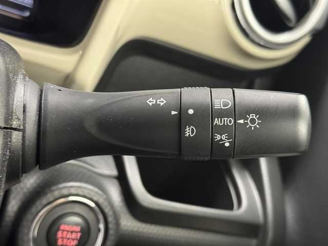 スズキ クロスビー HYBRID MZ 三重県 2022(令4)年 1.3万km タフカーキパールメタリック/ホワイト2トーン マイルドハイブリッド/FF/MTモード付インパネ6AT/カロッツェリア ディスプレイオーディオ DMH-SZ700/（FM/AM/TI（交通情報）/Bluetooth/USB/iPod/HDMI/AUX/CarPlay/AndroidAuto）/【OP】全方位モニター/ドライブレコーダー 前後/ETC/安全/・デュアルカメラブレーキサポート/・誤発進抑制機能（前方・後方）/・車線逸脱警報機能/・ふらつき警報機能/・車線維持支援機能/・アダプティブクルーズコントロール（全車速追従機能付）/・後退時ブレーキサポート/・リヤパーキングセンサー/・ハイビームアシスト/装備/・シートヒーター（D/N）/・オートエアコン/・オートライト/・LED ヘッドランプ＆フロントフォグランプ/・パドルシフト/・ステアリングスイッチ/・純正16inAW/・充電用USBジャック（Ax1、Cx1）/・プッシュスタート/・純正16inAW/・スマートキーx2/など