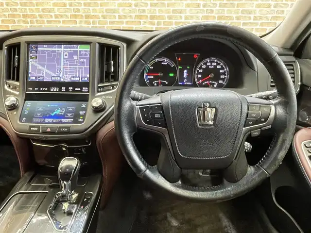 トヨタ クラウン ハイブリッド アスリートS Four 岩手県 2015(平27)年 5.8万km ホワイトパールクリスタルシャイン ４WD/寒冷地仕様/レーダークルーズコントロール/プリクラッシュセーフティ/クリアランスソナー/横滑り防止装置/MTモード付AT/ウインドシールドデアイサー/ヒーテッドドアミラー/パワーシート・シートヒーター(前席)/ステアリングヒーター/純正HDDナビ/フルセグTV/ステアリングスイッチ/バックカメラ/ETC/オートライト/HIDヘッドランプ/フォグランプ/純正１７インチアルミホイール