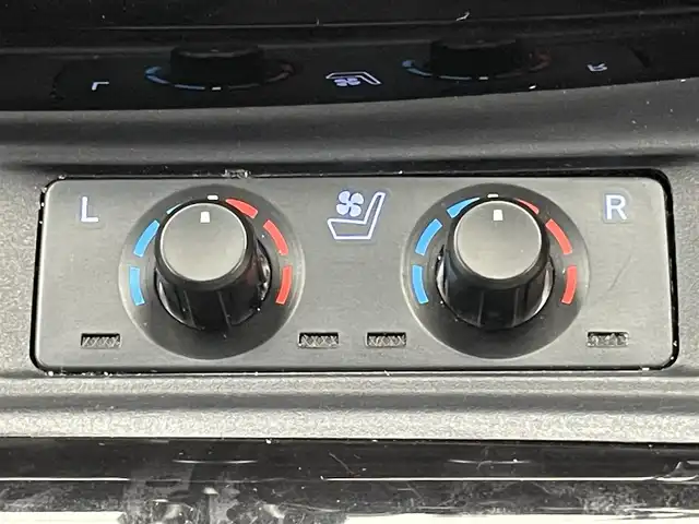 トヨタ アルファード S Cパッケージ 愛知県 2022(令4)年 2.2万km ホワイトパールクリスタルシャイン 純正ディスプレイ　フルセグＴＶ　USB　Bluetooth　DVDデッキ　ミラキャスト　モデリスタエアロ　フロントモデリスタシグネチャーイルミ　後席モニター　ムーンルーフ　デジタルインナーミラー　黒革　バックカメラ　シートヒーター　シートベンチレーション　電動リアゲート　両側パワスラ　衝突軽減　追従クルコン　三眼ＬＥＤライト　オートライト　オートハイビーム　BSM　AC100V電源　オットマン　電動パーキング　ドラレコ　スペアタイヤ　禁煙