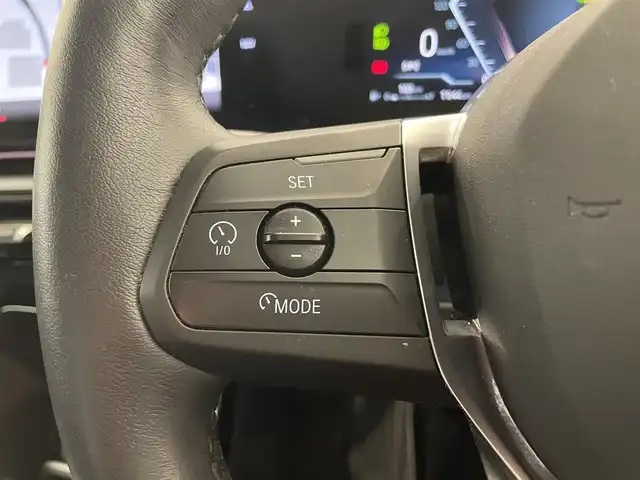 ＢＭＷ ＢＭＷ Ｘ１ xDrive 20d Xライン 熊本県 2023(令5)年 4万km 白 純正HDDナビ（AppleCarPlay、Bluetooth、USB）/360°カメラ/パノラマサンルーフ/ハーフレザーシート/パワーシート/シートヒーター/パワーバックドア/純正18インチアルミホイール/コーナーセンサー/LEDヘッドライト/前後ドライブレコーダー