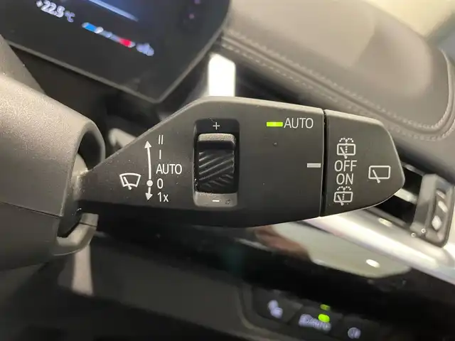 ＢＭＷ ＢＭＷ Ｘ１ xDrive 20d Xライン 熊本県 2023(令5)年 4万km 白 純正HDDナビ（AppleCarPlay、Bluetooth、USB）/360°カメラ/パノラマサンルーフ/ハーフレザーシート/パワーシート/シートヒーター/パワーバックドア/純正18インチアルミホイール/コーナーセンサー/LEDヘッドライト/前後ドライブレコーダー