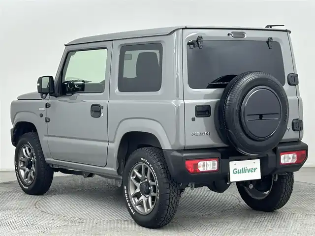 スズキ ジムニー XC 道央・札幌 2024(令6)年 1万km ミディアムグレー ・4WD/・社外メモリナビ/・フルセグ/BT/CD/DVD/・バックカメラ/・衝突被害軽減ブレーキ/・レーンキープアシスト/・クルーズコントロール/・オートハイビーム/・シートヒーター/・ミラーヒーター/・アイドリングストップ/・ダウンヒルアシスト/・ヘッドライトウォッシャー/・ステアリングスイッチ/・プッシュスタート/・スマートキー/・横滑り防止装置/・電格ミラー