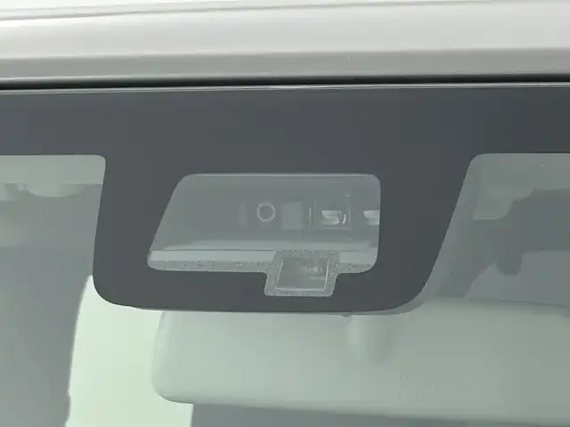 スズキ ジムニー XC 道央・札幌 2024(令6)年 1万km ミディアムグレー ・4WD/・社外メモリナビ/・フルセグ/BT/CD/DVD/・バックカメラ/・衝突被害軽減ブレーキ/・レーンキープアシスト/・クルーズコントロール/・オートハイビーム/・シートヒーター/・ミラーヒーター/・アイドリングストップ/・ダウンヒルアシスト/・ヘッドライトウォッシャー/・ステアリングスイッチ/・プッシュスタート/・スマートキー/・横滑り防止装置/・電格ミラー
