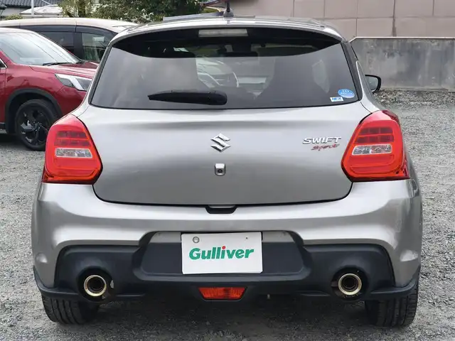 スズキ スイフト スポーツ セーフティPKG 熊本県 2019(令1)年 3.3万km プレミアムシルバーメタリック ワンオーナー/純正8インチナビ（CN-RZ843)/【フルセグTV/CD/DVD/BT】/全周囲カメラ/衝突軽減防止装置/アダプティブクルーズコントロール/レーンキープアシスト/パドルシフト/オートLEDライト/オートハイビーム/ウィンカーミラー/D席シートヒーター/純正17インチAW/プッシュスタート/スマートキー/純正フロアマット/横滑り防止装置/ABS/保証書/取扱説明書/スペアキー