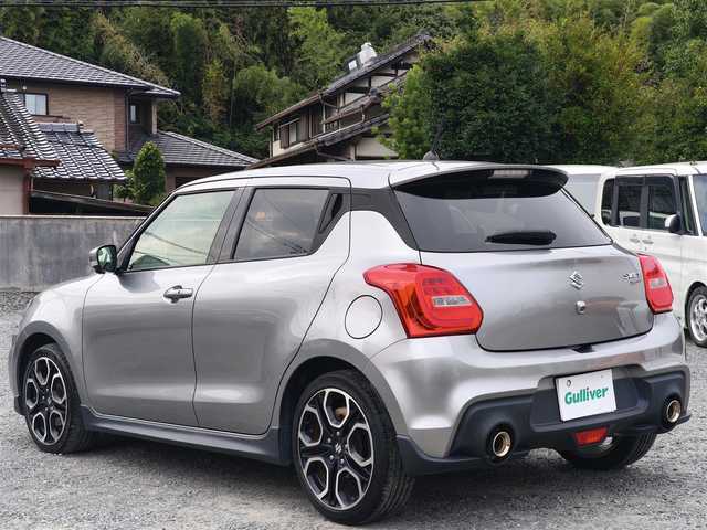 スズキ スイフト スポーツ セーフティPKG 熊本県 2019(令1)年 3.3万km プレミアムシルバーメタリック ワンオーナー/純正8インチナビ（CN-RZ843)/【フルセグTV/CD/DVD/BT】/全周囲カメラ/衝突軽減防止装置/アダプティブクルーズコントロール/レーンキープアシスト/パドルシフト/オートLEDライト/オートハイビーム/ウィンカーミラー/D席シートヒーター/純正17インチAW/プッシュスタート/スマートキー/純正フロアマット/横滑り防止装置/ABS/保証書/取扱説明書/スペアキー