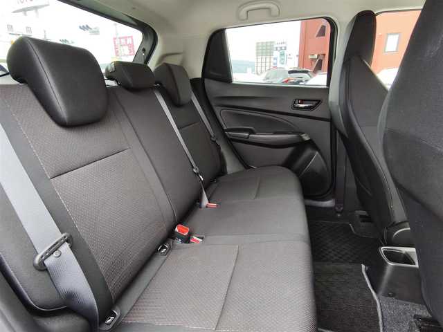 スズキ スイフト スポーツ セーフティPKG 熊本県 2019(令1)年 3.3万km プレミアムシルバーメタリック ワンオーナー/純正8インチナビ（CN-RZ843)/【フルセグTV/CD/DVD/BT】/全周囲カメラ/衝突軽減防止装置/アダプティブクルーズコントロール/レーンキープアシスト/パドルシフト/オートLEDライト/オートハイビーム/ウィンカーミラー/D席シートヒーター/純正17インチAW/プッシュスタート/スマートキー/純正フロアマット/横滑り防止装置/ABS/保証書/取扱説明書/スペアキー