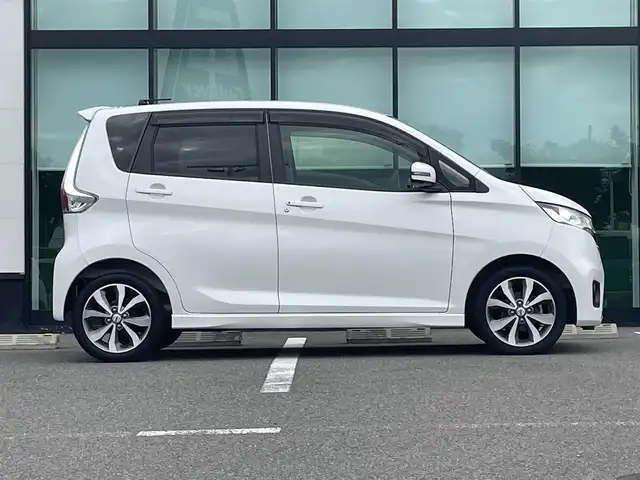 日産 デイズ ハイウェイスターG ターボ 和歌山県 2014(平26)年 2.8万km ホワイトパール 純正7インチナビ/フルセグTV/全方位カメラ/横滑り防止機能/社外ドライブレコーダー/社外ETC/純正フロアマット