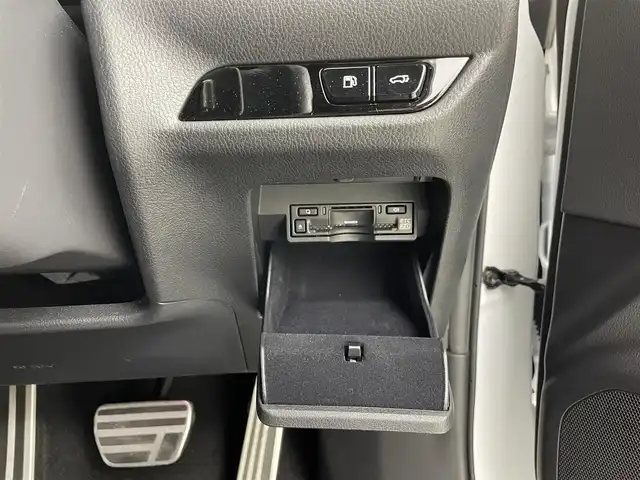 レクサス ＮＸ 350h Fスポーツ 茨城県 2023(令5)年 1.6万km ホワイトノーヴァガラスフレーク 純正ナビ/フルセグ視聴可/クルコン/全方位カメラ/MT付AT/DVD再生可/ETC2.0/ドラレコ/100V充電/Bluetooth接続/USB入力端子/電動リアゲート/パワーシート（D＋N席）/シートヒーター（D＋N席）/エアシート（D＋N席）/純正20インチAW/オートマチックハイビーム/LEDライト