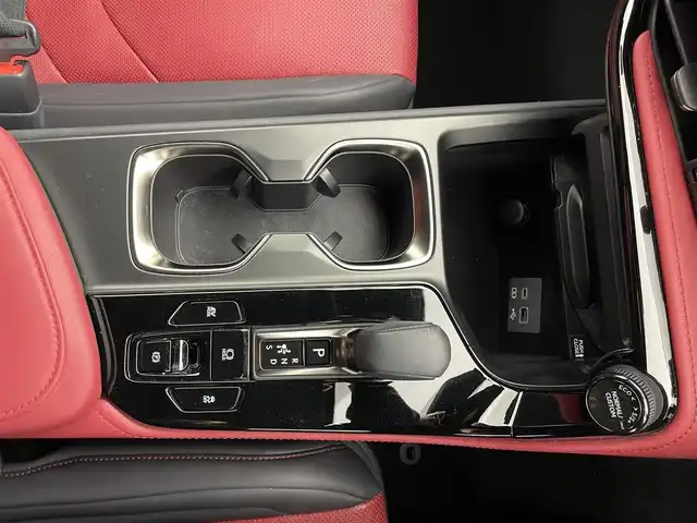 レクサス ＮＸ 350h Fスポーツ 茨城県 2023(令5)年 1.6万km ホワイトノーヴァガラスフレーク 純正ナビ/フルセグ視聴可/クルコン/全方位カメラ/MT付AT/DVD再生可/ETC2.0/ドラレコ/100V充電/Bluetooth接続/USB入力端子/電動リアゲート/パワーシート（D＋N席）/シートヒーター（D＋N席）/エアシート（D＋N席）/純正20インチAW/オートマチックハイビーム/LEDライト