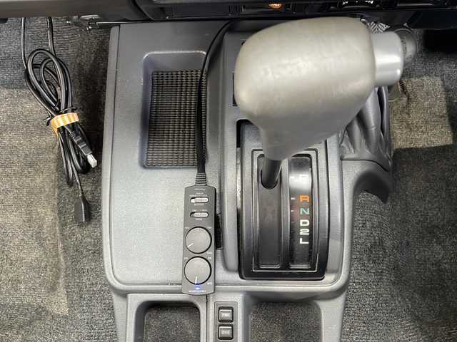 トヨタ ランドクルーザー LX 高知県 2002(平14)年 17.6万km ホワイト ４ＷＤ/社外7インチナビ/・Ｂｌｕｅｔｏｏｔｈオーディオ/・ＣＤ/・フルセグTV/・バックカメラ/前後ドラレコ/ＥＴＣ/スペアキー/アップルカープレイ/レーダー/パワステ