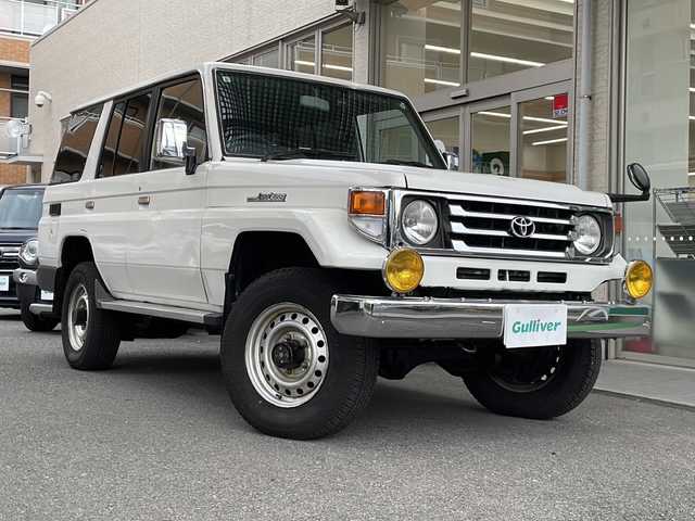 トヨタ ランドクルーザー LX 高知県 2002(平14)年 17.6万km ホワイト ４ＷＤ/社外7インチナビ/・Ｂｌｕｅｔｏｏｔｈオーディオ/・ＣＤ/・フルセグTV/・バックカメラ/前後ドラレコ/ＥＴＣ/スペアキー/アップルカープレイ/レーダー/パワステ