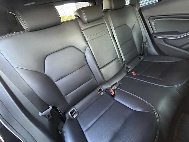 メルセデス・ベンツ ＣＬＡ２２０ Sブレイク 4MATIC 茨城県 2018(平30)年 2.8万km コスモスブラック 後期型　/プレミアムＰKG　/・パノラマＳＲ　/・harman/kardon　/・アンビエントライト　/・Ｍ付ＰＷシート/・電動ランバーサポート/ＲＳＰ　/ＡＣＣ　/ＬＫＡ　/ＢＳＡ　/Ｂカメラ　/パークトロニック　/パーキングサポート/黒革　/シートヒーター　　/ＰＷテールゲート　/ＬＥＤ　/ナビ　/ＴＶ/CarPlay/USB/DVD/ETC/ドラレコ/禁煙車