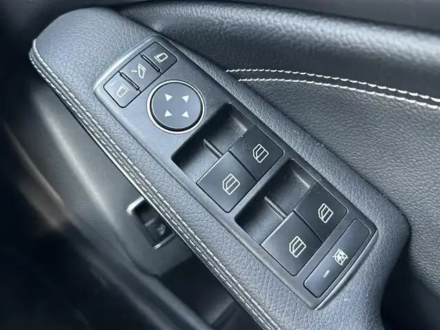 メルセデス・ベンツ ＣＬＡ２２０ Sブレイク 4MATIC 茨城県 2018(平30)年 2.8万km コスモスブラック 後期型　/プレミアムＰKG　/・パノラマＳＲ　/・harman/kardon　/・アンビエントライト　/・Ｍ付ＰＷシート/・電動ランバーサポート/ＲＳＰ　/ＡＣＣ　/ＬＫＡ　/ＢＳＡ　/Ｂカメラ　/パークトロニック　/パーキングサポート/黒革　/シートヒーター　　/ＰＷテールゲート　/ＬＥＤ　/ナビ　/ＴＶ/CarPlay/USB/DVD/ETC/ドラレコ/禁煙車