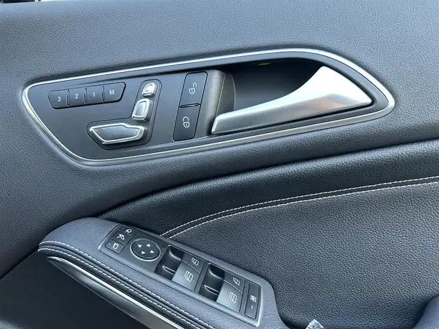 メルセデス・ベンツ ＣＬＡ２２０ Sブレイク 4MATIC 茨城県 2018(平30)年 2.8万km コスモスブラック 後期型　/プレミアムＰKG　/・パノラマＳＲ　/・harman/kardon　/・アンビエントライト　/・Ｍ付ＰＷシート/・電動ランバーサポート/ＲＳＰ　/ＡＣＣ　/ＬＫＡ　/ＢＳＡ　/Ｂカメラ　/パークトロニック　/パーキングサポート/黒革　/シートヒーター　　/ＰＷテールゲート　/ＬＥＤ　/ナビ　/ＴＶ/CarPlay/USB/DVD/ETC/ドラレコ/禁煙車