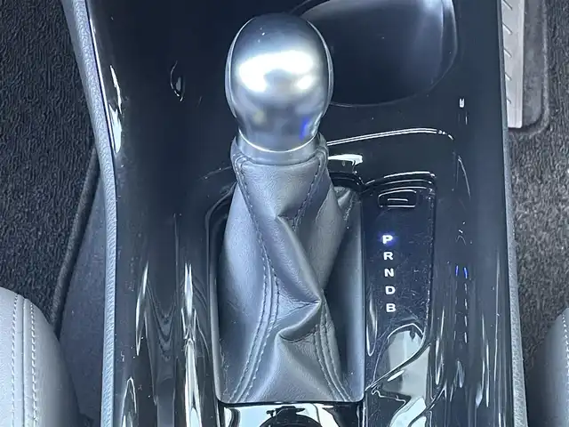 トヨタ Ｃ－ＨＲ G 島根県 2020(令2)年 9.3万km ホワイトパールクリスタルシャイン モデリスタエアロ /トヨタセーフティセンス/純正ディスプレイナビ/パノラミックビューモニター/レーダークルーズコントロール/レーンキープ/クリアランスソナー/BSM/ハーフレザー調シート/シートヒーター /ステアリングスイッチ/前後ドライブレコーダー /ビルトインETC/社外アルミホイール/LEDオートライト/オートマチックハイビーム /純正フロアマット/純正ドアバイザー