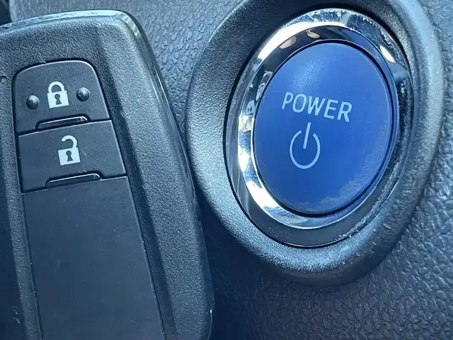 トヨタ Ｃ－ＨＲ G 島根県 2020(令2)年 9.3万km ホワイトパールクリスタルシャイン モデリスタエアロ /トヨタセーフティセンス/純正ディスプレイナビ/パノラミックビューモニター/レーダークルーズコントロール/レーンキープ/クリアランスソナー/BSM/ハーフレザー調シート/シートヒーター /ステアリングスイッチ/前後ドライブレコーダー /ビルトインETC/社外アルミホイール/LEDオートライト/オートマチックハイビーム /純正フロアマット/純正ドアバイザー