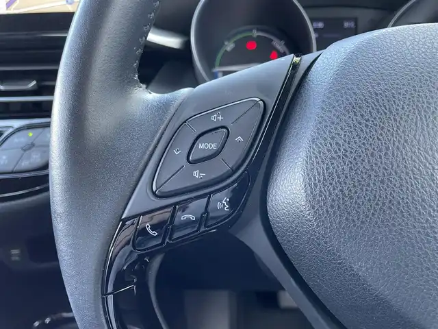 トヨタ Ｃ－ＨＲ G 島根県 2020(令2)年 9.3万km ホワイトパールクリスタルシャイン モデリスタエアロ /トヨタセーフティセンス/純正ディスプレイナビ/パノラミックビューモニター/レーダークルーズコントロール/レーンキープ/クリアランスソナー/BSM/ハーフレザー調シート/シートヒーター /ステアリングスイッチ/前後ドライブレコーダー /ビルトインETC/社外アルミホイール/LEDオートライト/オートマチックハイビーム /純正フロアマット/純正ドアバイザー