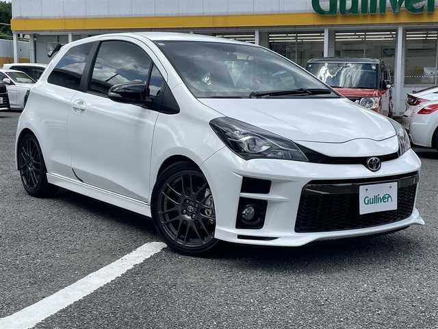 トヨタ ヴィッツ GRMNターボ 神奈川県 2018(平30)年 1.7万km スーパーホワイトⅡ GRMN専用T-Connectナビ/TOYOTA GAZOO Racing Recorder付/（サーキットラップタイム計測・走行データ分析機能）/・フルセグTV/CD/BT/バックカメラ/ETC/前後ドライブレコーダー/スマートキー/専用大型リヤスポイラー/専用カラードバックドアガーニッシュ/専用リヤコンビネーションランプ/専用ヘッドランプ/専用リヤバンパー＆専用マフラー/専用フロントバンパー/BBS製17インチ鍛造アルミホイール/専用チューニングSACHS製アブソーバー/トルセンLSD/GRフロアマット/GRラゲージマット/保証書/取扱説明書/スペアキー×1