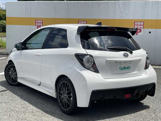 トヨタ ヴィッツ GRMNターボ 神奈川県 2018(平30)年 1.7万km スーパーホワイトⅡ GRMN専用T-Connectナビ/TOYOTA GAZOO Racing Recorder付/（サーキットラップタイム計測・走行データ分析機能）/・フルセグTV/CD/BT/バックカメラ/ETC/前後ドライブレコーダー/スマートキー/専用大型リヤスポイラー/専用カラードバックドアガーニッシュ/専用リヤコンビネーションランプ/専用ヘッドランプ/専用リヤバンパー＆専用マフラー/専用フロントバンパー/BBS製17インチ鍛造アルミホイール/専用チューニングSACHS製アブソーバー/トルセンLSD/GRフロアマット/GRラゲージマット/保証書/取扱説明書/スペアキー×1