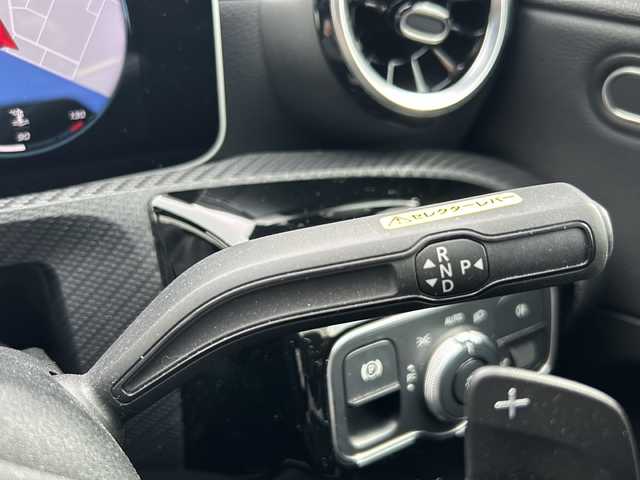 メルセデス・ベンツ Ａ２００ｄ 鳥取県 2020(令2)年 5.4万km ジュピターレッド ディーラー車/スマートキーx２個/ハーフレザーシート/デジタルインナーミラー/プリクラッシュセーフティ/ブラインドスポットモニタリング/レーンデパーチャーアラート/アダクティブクルーズ/インテリソナー/オートハイビーム/ドライブレコーダー/パドルシフト/コネクテットナビ/フルセグ・Bluetooth/カーボン調インテリアパネル/前席メモリ付パワーシート/前席シートヒーター/パーキングアシスト/ビルトインETC/保証書・取説