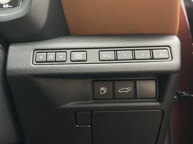 レクサス ＬＢＸ ビスポークビルド 秋田県 2024(令6)年 2.9万km オレンジⅡ 純正ディスプレオーディオ/純正BT、TV/バックカメラ、全方位カメラ/純正18インチAW/スペアキー/ETC2.0/４WD/取説、保証書