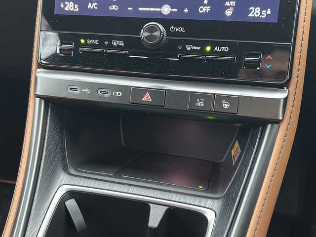 レクサス ＬＢＸ ビスポークビルド 秋田県 2024(令6)年 2.9万km オレンジⅡ 純正ディスプレオーディオ/純正BT、TV/バックカメラ、全方位カメラ/純正18インチAW/スペアキー/ETC2.0/４WD/取説、保証書