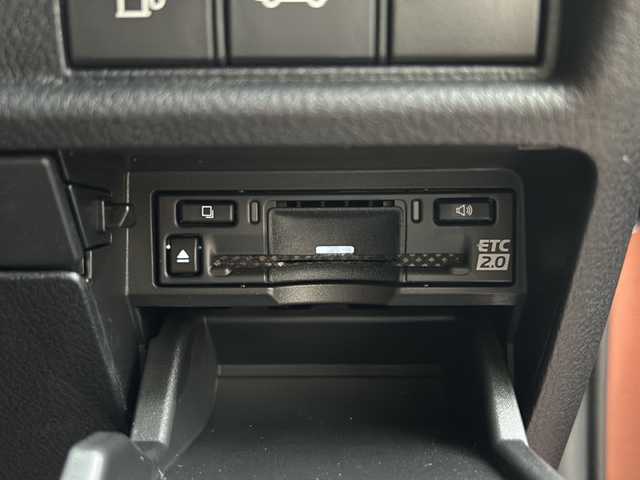 レクサス ＬＢＸ ビスポークビルド 秋田県 2024(令6)年 2.9万km オレンジⅡ 純正ディスプレオーディオ/純正BT、TV/バックカメラ、全方位カメラ/純正18インチAW/スペアキー/ETC2.0/４WD/取説、保証書