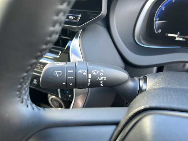 トヨタ ハリアー G 兵庫県 2025(令7)年 0.3万km プラチナホワイトパールマイカ ディスプレイオーディオ（FM/AM/TV/Bluetooth/Miracast）/ワンオーナー/取扱説明書/保証書/電動リアゲート/プッシュスタート/スマートキー×２/パワーシート/ハーフレザー/MTモード付/ETC2.0/純正フロアマット/純正アルミホイール/LTA：車線維持支援/BSM：死角検知警報/PKSB：駐車時自動ブレーキ/PCS：衝突回避支援/RCTA：後方交差車両警報/RSA：標識認識支援/先行車発進告知/ステアリングリモコン/デジタルインナーミラー/電動パーキング/オートホールド