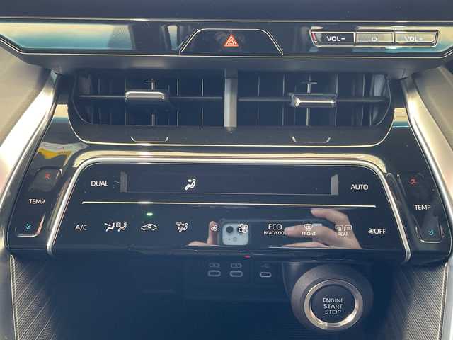 トヨタ ハリアー G 埼玉県 2025(令7)年 0.3万km プラチナホワイトパールマイカ トヨタセーフティセンス/純正１２．３インチディスプレイオーディオ/　　フルセグ/USB/BT/MiraCast/パワーバックドア/レーダークルーズコントロール/LEDオートライト/ハーフレザーシート/パワーシート/デジタルインナーミラー/純正18インチアルミホイール/スマートキー2本/ビルトインETC2.0