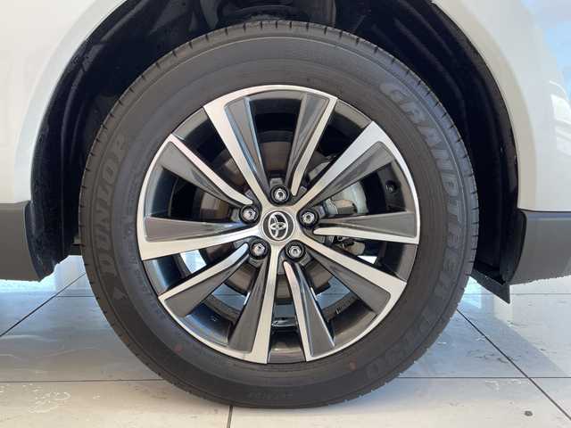 トヨタ ハリアー G 埼玉県 2025(令7)年 0.3万km プラチナホワイトパールマイカ トヨタセーフティセンス/純正１２．３インチディスプレイオーディオ/　　フルセグ/USB/BT/MiraCast/パワーバックドア/レーダークルーズコントロール/LEDオートライト/ハーフレザーシート/パワーシート/デジタルインナーミラー/純正18インチアルミホイール/スマートキー2本/ビルトインETC2.0