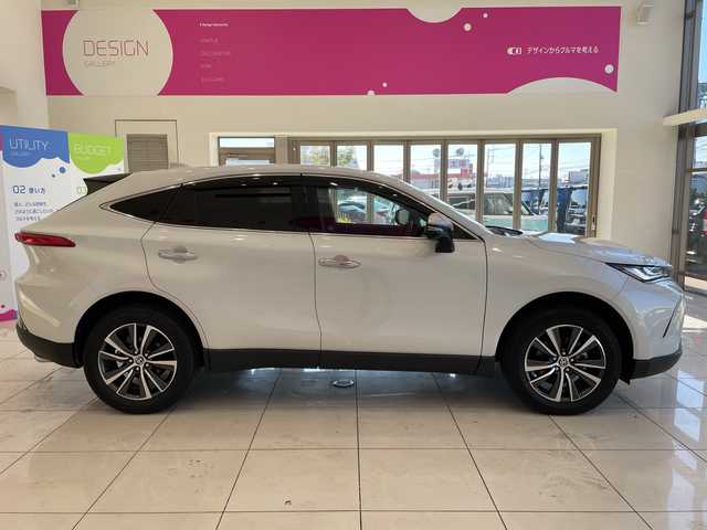 トヨタ ハリアー G 埼玉県 2025(令7)年 0.3万km プラチナホワイトパールマイカ トヨタセーフティセンス/純正１２．３インチディスプレイオーディオ/　　フルセグ/USB/BT/MiraCast/パワーバックドア/レーダークルーズコントロール/LEDオートライト/ハーフレザーシート/パワーシート/デジタルインナーミラー/純正18インチアルミホイール/スマートキー2本/ビルトインETC2.0