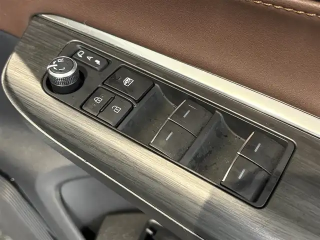 トヨタ ハリアー Z レザーパッケージ 愛知県 2023(令5)年 3万km プラチナホワイトパールマイカ ワンオーナー/パノラマルーフ/全方位カメラ/追従クルーズコントロール/純正ナビ/Bluetooth/Apple CarPlay/Android Auto/ETC2.0/フルセグTV/ドライブレコーダー/JBLプレミアムサウンド/レザーシート/前後コーナーセンサー/パワーシート/エアシート/シートヒーター/ステアリングヒーター/LEDオートマチックハイビーム/純正フロアマット/純正アルミホイール/保証書/取扱説明書/スペアキー